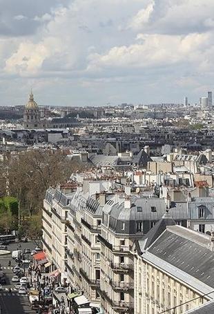 French economy records zero growth in first quarter