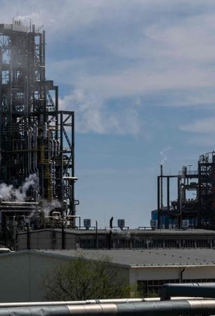 German fertiliser makers and farmers struggle with Iran war fallout