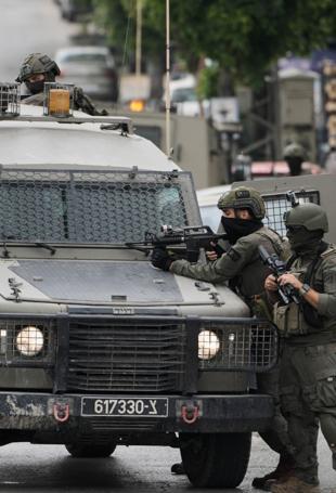 Israeli raid in West Bank leaves 1 Palestinian dead, 4 wounded
