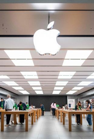 Apple agrees to $250 mln settlement over AI Siri claims