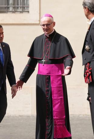 Rubio seeks to ease tensions with US pope