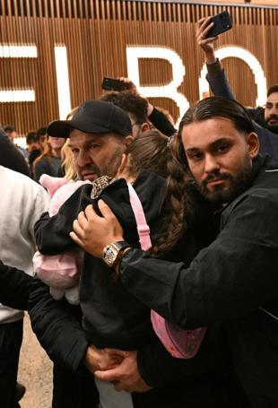 Women linked to ISIL fighters return to Australia from Mideast
