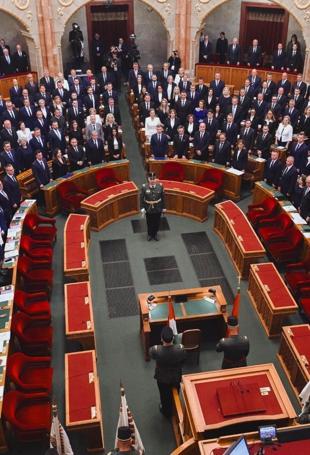 Magyar to become Hungarys regime change PM