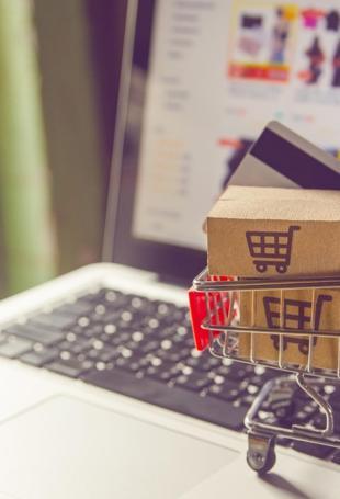 Men spend most on software, women on fashion in Türkiye’s e-commerce market