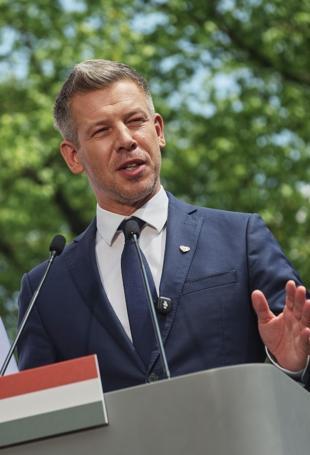 Ukraine, Hungary FMs hold online talks to reset ties