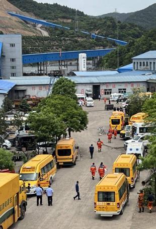 Toll in China mine blast jumps again to 82: state media