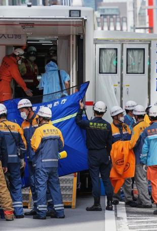 Around 20 injured after spraying incident in Tokyo mall