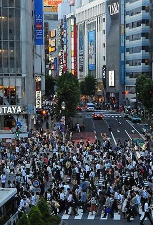 Japan population sees record five-year drop: census