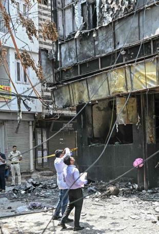 New Delhi hotel fire kills at least 21