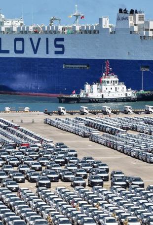 German carmakers weigh China, defense tie-ups for idle plants