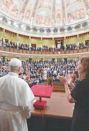 Pope urges action on tragic drama of migration