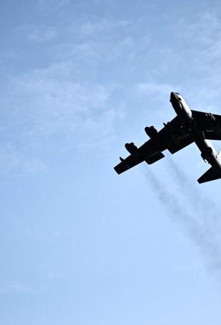 Eight dead in US bomber crash in California: military