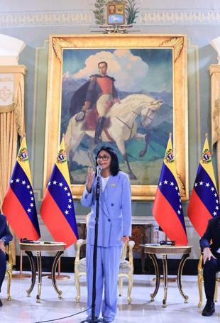 Venezuela inks deal with General Electric to rebuild grid