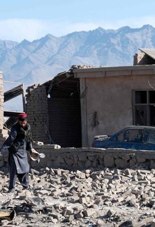 Two roadside blasts in northwest Pakistan kill 7: police