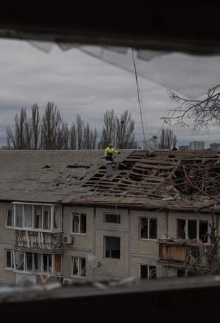 Russia launches deadly barrage on Kiev region on eve of NATO summi