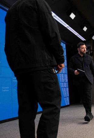 Ukraine allies to gather in Paris to step up pressure on Russia