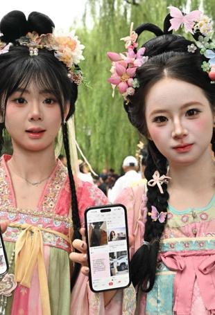 Indispensable Xiaohongshu app fuels Chinese tourism