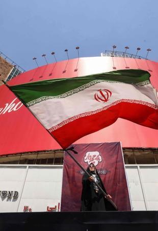 Iran targets US assets as Houthis threaten to expand Mideast war
