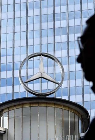 Mercedes-Benz writes off over 700 mln euros on China woes