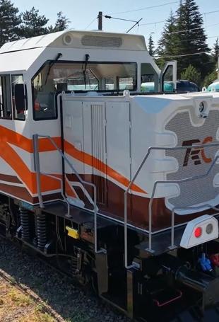 Türkiye exports first domestic diesel-electric locomotive to Africa
