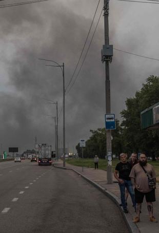 Russian barrage on Ukraine kills 15, wounds dozens more
