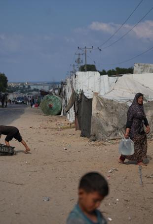 Gaza board awards first contract for military outpost: Report