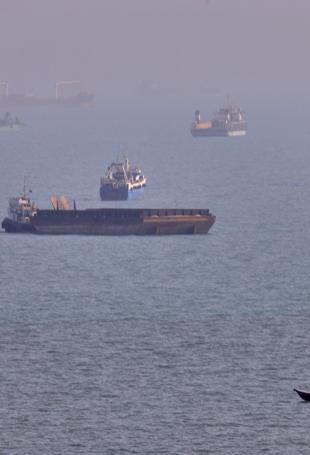 UAE reports tanker strike as Tehran says Hormuz deal with Oman close