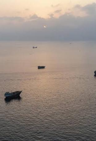 Iran Guards say wont reopen Hormuz without US meeting all Tehrans conditions