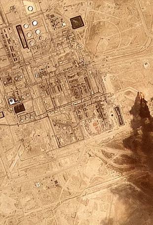 Houthi attacks kill 11 in Yemen, target Saudi refinery
