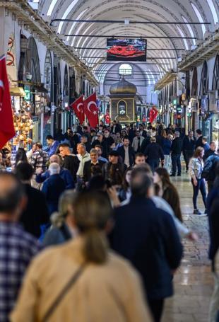 Türkiye’s trade sales volume drops, retail sales rise in June