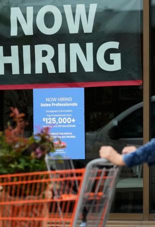 World youth unemployment rate rose last year: UN