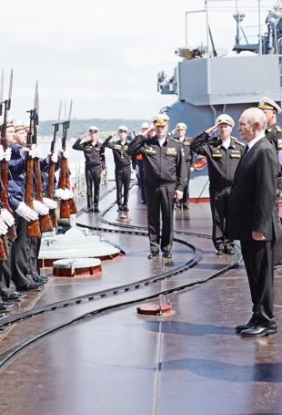 Putin threatens seizures of European ships