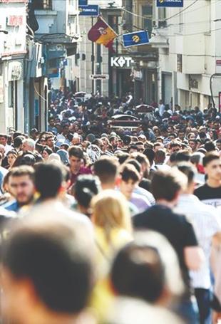 Quarterly unemployment rate falls to 7.9 percent