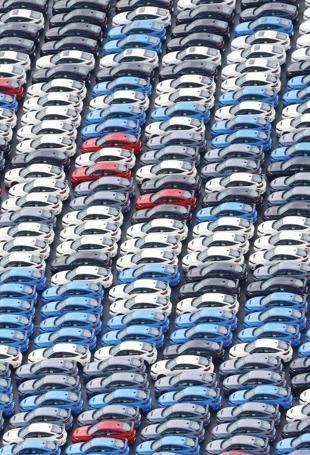 Japan reports record exports and imports for July
