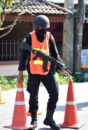 Dozens of attacks in Thailands restive south leave 2 injured