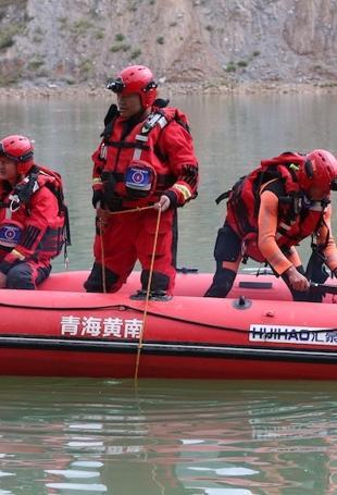 China joins India search for 22 missing after cargo ship sinks