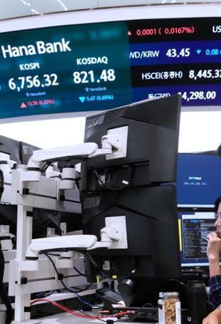 South Korea announces second successive rate hike