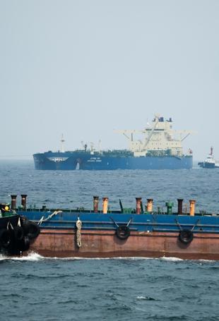 US says no Iran talks as Hormuz diplomacy intensifies