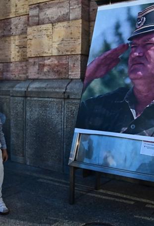 Serbian war criminal Mladic to be buried with state honours: minister