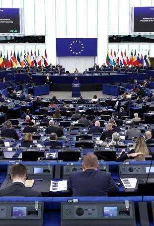 11 EU states push to curb foreign policy vetoes