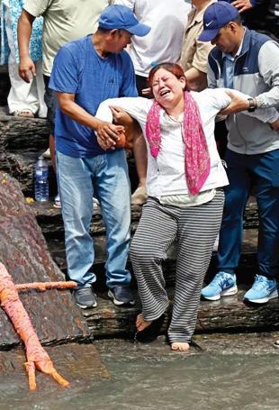 Funerals in Nepal for missing, a week after deadly floods