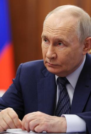 Putin orders three-day halt to strikes on Kiev