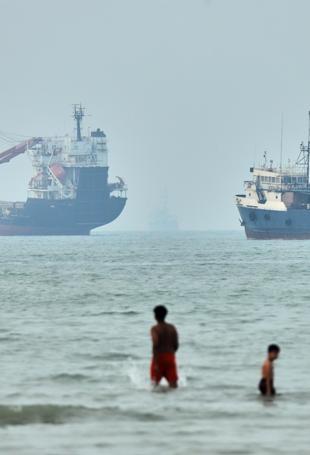 Iran says Hormuz corridor deal with Oman due within days