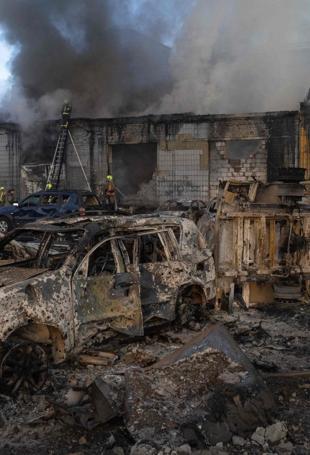 Russia pounds Kiev, ending halt for US talks