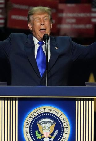Trump promises Americans $5,000 if Republicans win Congress