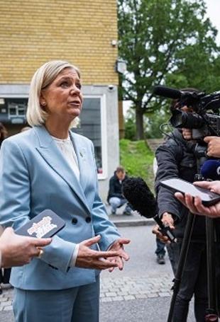 Sweden votes in election thriller, far right eyes govt role