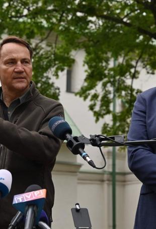 Poland, Ukraine slam Russian strikes near border as escalation