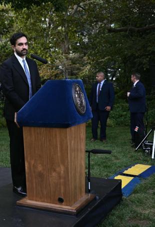 Trump defends press ban after housing talks with Mamdani