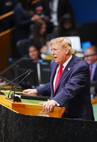 Trump sees Iran deal as envoys hold New York talks