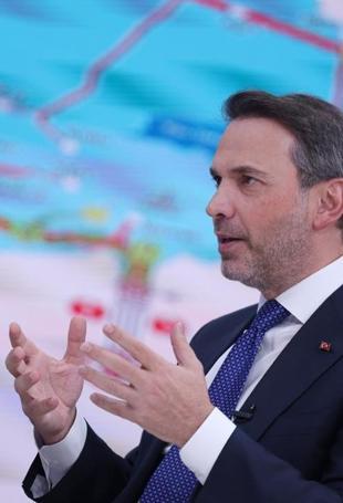 Türkiye aims for oil, gas self-sufficiency: Bayraktar